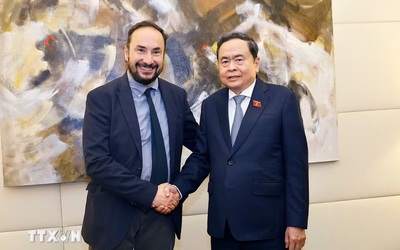 Tổng Bí thư Đảng Tái lập Cộng sản Ý nhấn mạnh tình cảm đặc biệt dành cho Việt Nam