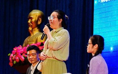 Nữ sinh viên ngành quan hệ quốc tế: Khiếm thị đời vẫn thú vị