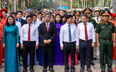 Lãnh đạo TP.HCM dâng hương giỗ Tổ Hùng Vương