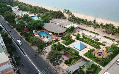 Cưỡng chế doanh nghiệp được giao bãi biển Nha Trang làm ăn, để nợ thuế hơn 2,8 tỉ đồng