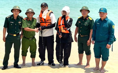 Cứu hộ 2 du khách TP.HCM bị lạc tại núi Mũi Đôi