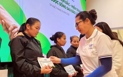 Tiếp sức bà con vùng lũ Huế, Đà Nẵng