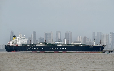 Giá khí đốt tự nhiên châu Âu lao dốc, đã có 2 tàu qua eo biển Hormuz