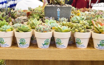 Sôi nổi chương trình ‘Đổi rác tái chế nhận quà’ tại Ngày hội Việt Nam Xanh 2025