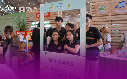 Tìm hiểu ký hiệu nhựa tại gian hàng của sinh viên Trường đại học Mở TP.HCM