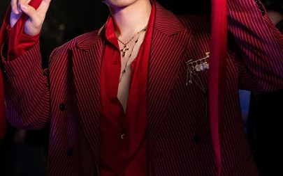 Anh trai Nicky chúc Tết độc giả Mực Tím