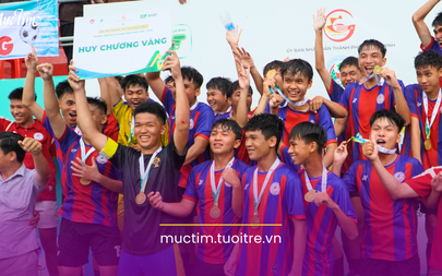 Trường THPT Hắc Dịch thắng luân lưu ngoạn mục, vô địch bóng đá nam học sinh