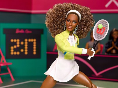 Serena Williams ‘tái xuất’ trong hình hài… búp bê Barbie