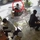 Chàng trai ngã ngửa xuống nền nhà vì thuốc lào quá ngon