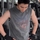 Sơn Tùng M-TP mặc áo rách từa lưa đi tập gym