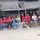 'Hồi mẹ còn trẻ, hôn gió một cái cả làng đổ'