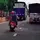 Video hài nhất tuần qua: Bạn liều lách qua xe tải thì... tui nhảy