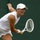 Iga Swiatek thừa nhận thường xuyên lấy khăn Wimbledon về nhà