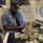 Floyd Mayweather hài hước đếm tiền trên máy bay riêng đáp trả chỉ trích