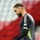 Fan 'cà khịa' khi thủ môn Donnarumma đấm bóng vào… lưới nhà