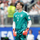 Neuer gây tranh cãi vì tự cắt áo đấu ở World Cup 2026