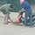 Người đàn ông say rượu liên tục 'vồ ếch' khi chạy xe máy