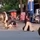 Vừa lướt qua hai cô gái, thanh niên gặp sự cố khó đỡ vô cùng