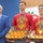Vô địch World Cup, hai tuyển thủ Tây Ban Nha được tặng… cà chua