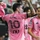 De Paul cởi áo, khoảnh khắc khiến Messi ấm lòng