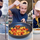Brooklyn Beckham nấu mì bằng... nước biển