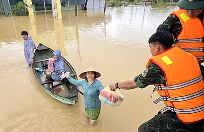 Ho Chi Minh City mobilizes urgent relief effort for flood-hit central provinces