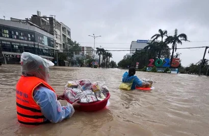 ADB rolls out emergency grants as floods sweep Vietnam, Thailand, Sri Lanka