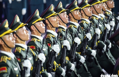 Chinese, Lao, Cambodian troops join state-level rehearsal for Reunification Day parade in Ho Chi Minh City