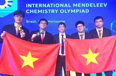 Vietnamese students strike gold win at world's toughest chemistry competition