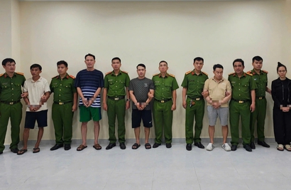 Ho Chi Minh City police bust counterfeit motor oil ring selling 220,000 fake Castrol, Honda products