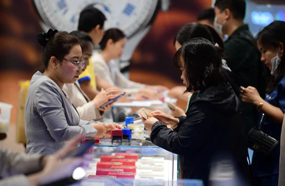 Int’l experts highlight key priorities for Vietnam’s high-income ambition