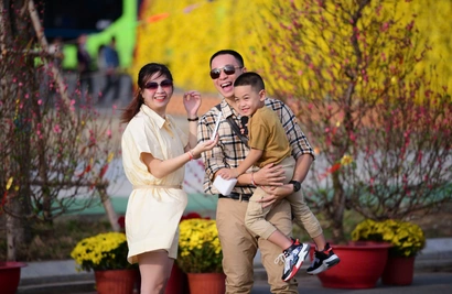 Vietnam serves 14mn holiday travelers during Tet