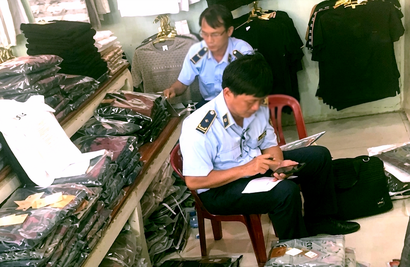 Inspection finds nearly 1,000 bogus Nike, Adidas, Crocs products in Vietnam’s Nha Trang