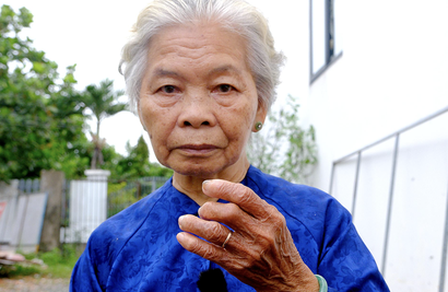 In Vietnam, fiancée of fallen soldier recognized as his wife after nearly 60 years