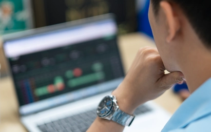 Chứng khoán 15-4: Giá dầu biến động liên tục, nhà đầu tư nên có chiến lược gì?