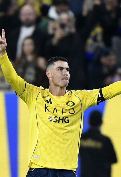 Ronaldo lập cú đúp, Al Nassr phá kỷ lục Saudi Pro League