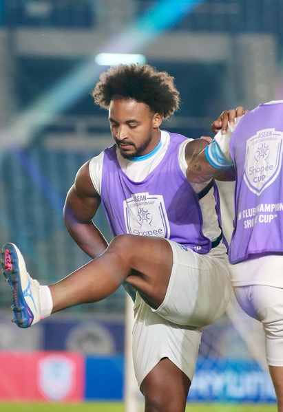 Xuân Son lập hat-trick, Thép Xanh Nam Định thắng tưng bừng tại Shopee Cup