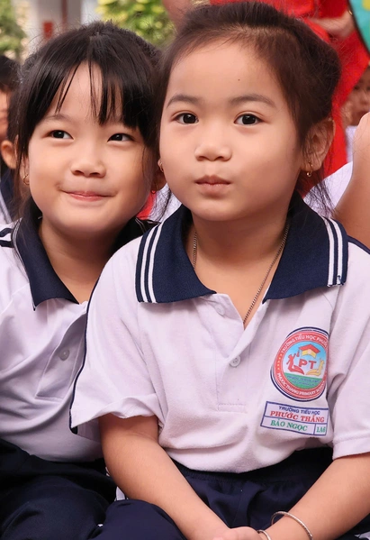 Lấp lánh nụ cười xinh từ những con ngoan trò giỏi Trường tiểu học Phước Thắng