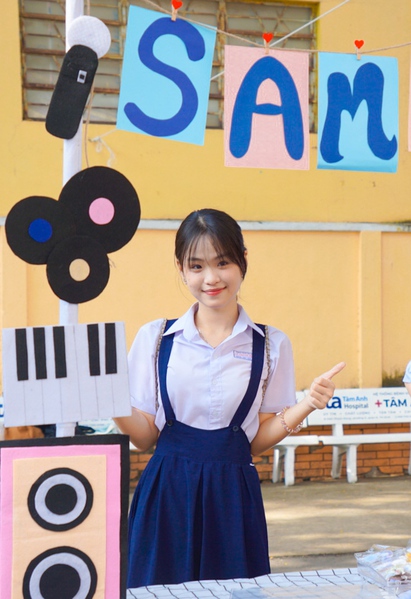 Đến Trường THPT Trần Khai Nguyên nghe tư vấn tuyển sinh, teen THCS thích mê sân chơi câu lạc bộ đầy màu sắc 
