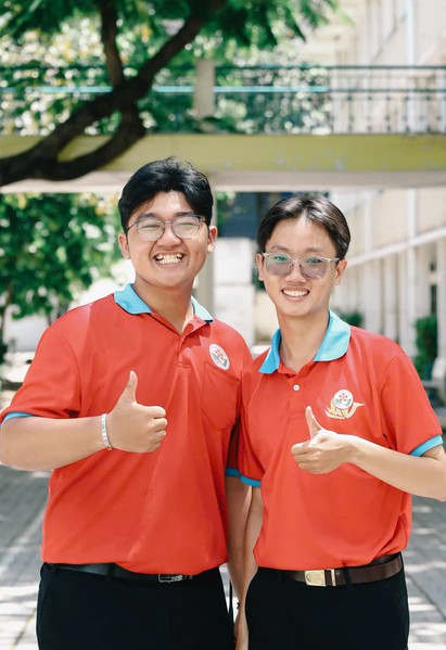 Học sinh Trường THPT Hùng Vương, Trần Khai Nguyên cùng tạo nên mùa hè rực rỡ