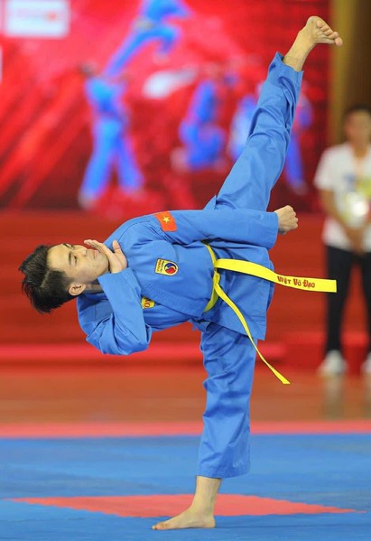 Thầy giáo Nguyễn Tứ Cường đạt danh hiệu Công dân trẻ tiêu biểu TP.HCM 2025