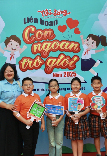 Tự hào khi học trò được tuyên dương Con ngoan trò giỏi