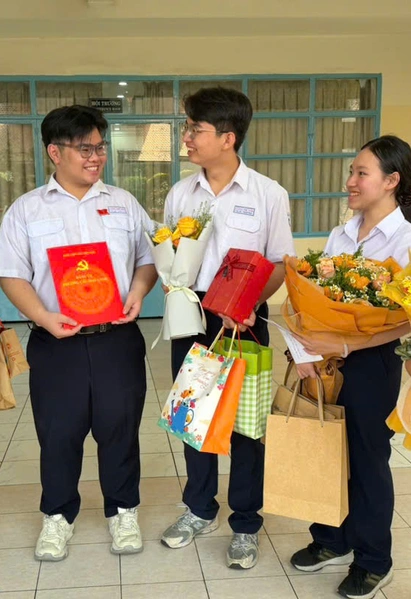 Từ học sinh giỏi văn cấp quốc gia đến đảng viên trẻ của Trường THPT Lương Thế Vinh