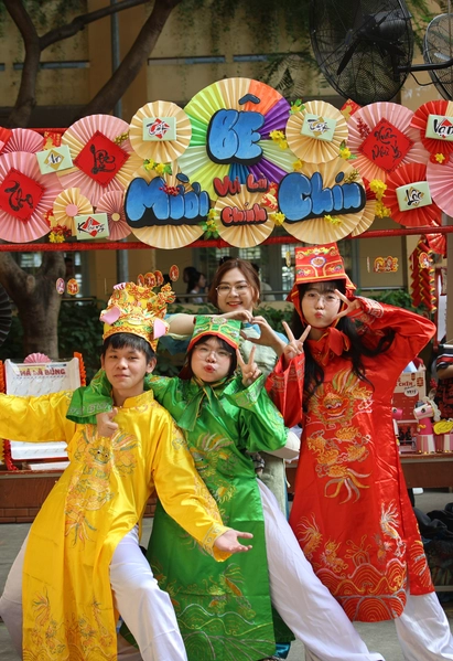 Rực rỡ sắc xuân tại THPT Tây Thạnh với 68 gian hàng sáng tạo