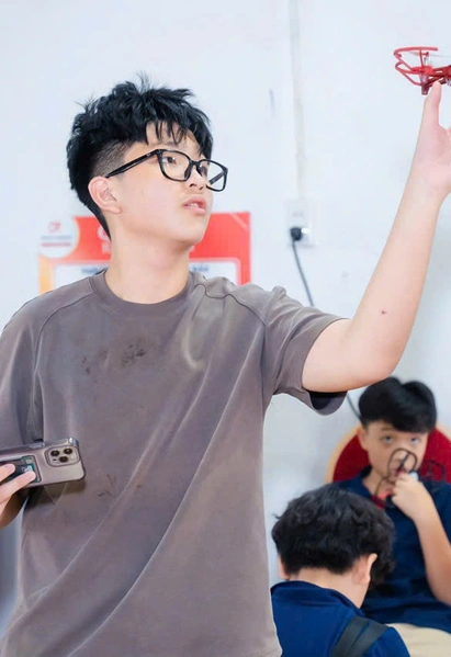 Nam sinh Cần Thơ mê khoa học, thích lập trình, muốn khám phá thế giới