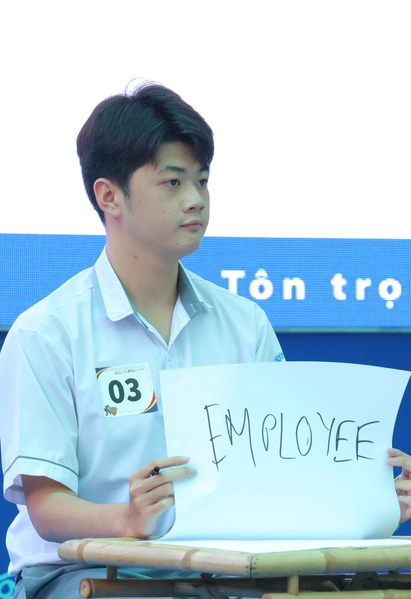 Học sinh Trường THPT Võ Văn Kiệt tái hiện hình ảnh sĩ tử lai kinh ứng thí