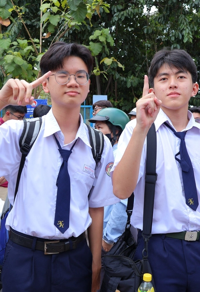 Thí sinh nói gì về đề ngữ văn cuộc thi Olympic TP.HCM dành cho học sinh THPT năm học 2025 - 2026?