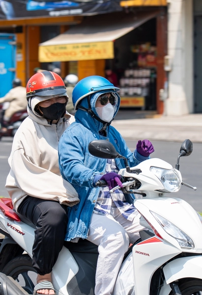 Nắng nóng cực đoan, học không vào thì phải làm sao?