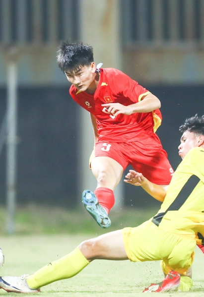 Trực tiếp Giải U17 Đông Nam Á: U17 Việt Nam 4-0 U17 Timor-Leste (hết H1)