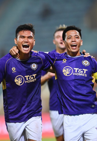 Vòng 19 V-League 1, CLB Hà Nội đánh bại Becamex TP.HCM 4-2